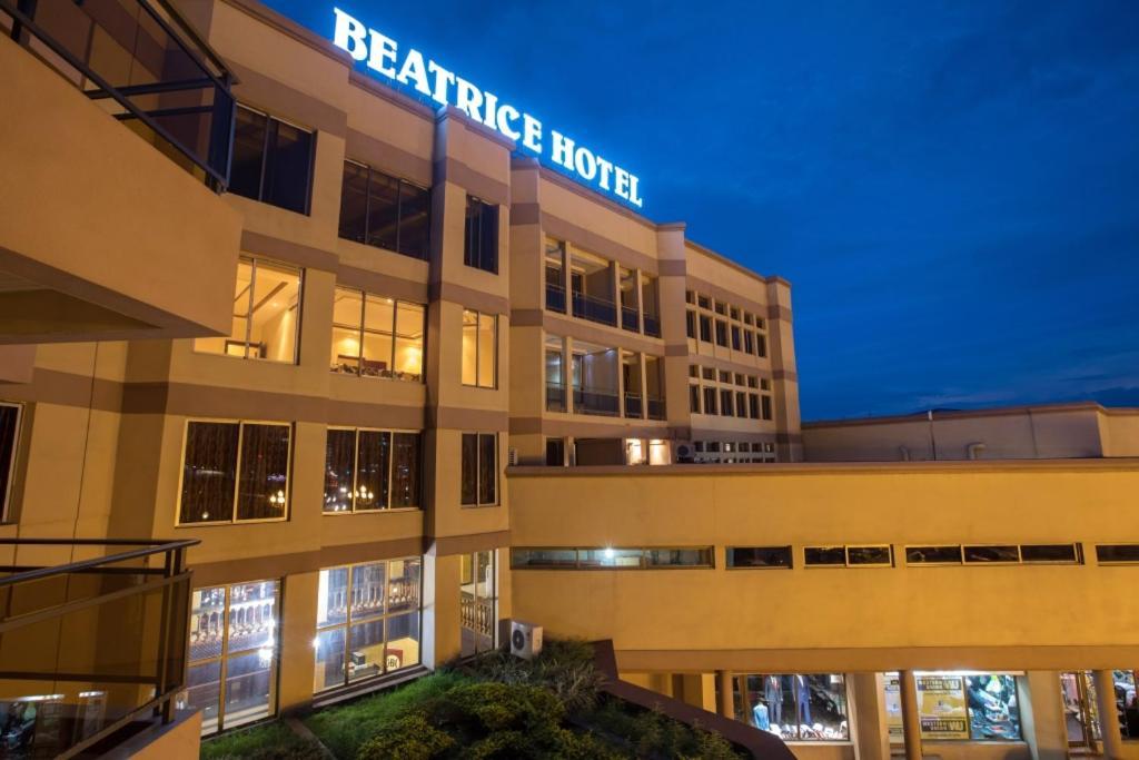 Beatrice Hotel Kinshasa Exterior photo